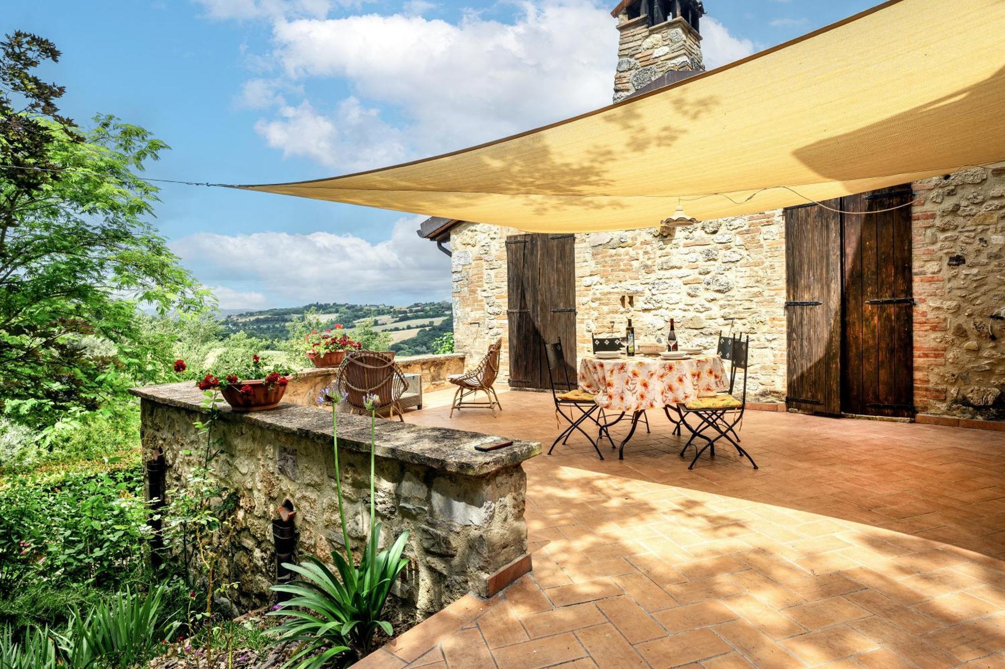 Agriturismo Bio Tra Cielo E Terra Frontignano Exteriör bild
